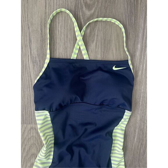 Nike Women's Laser Crossback Chlorine Resistant One Piece Swimsuit - Medium - Picture 4 of 8